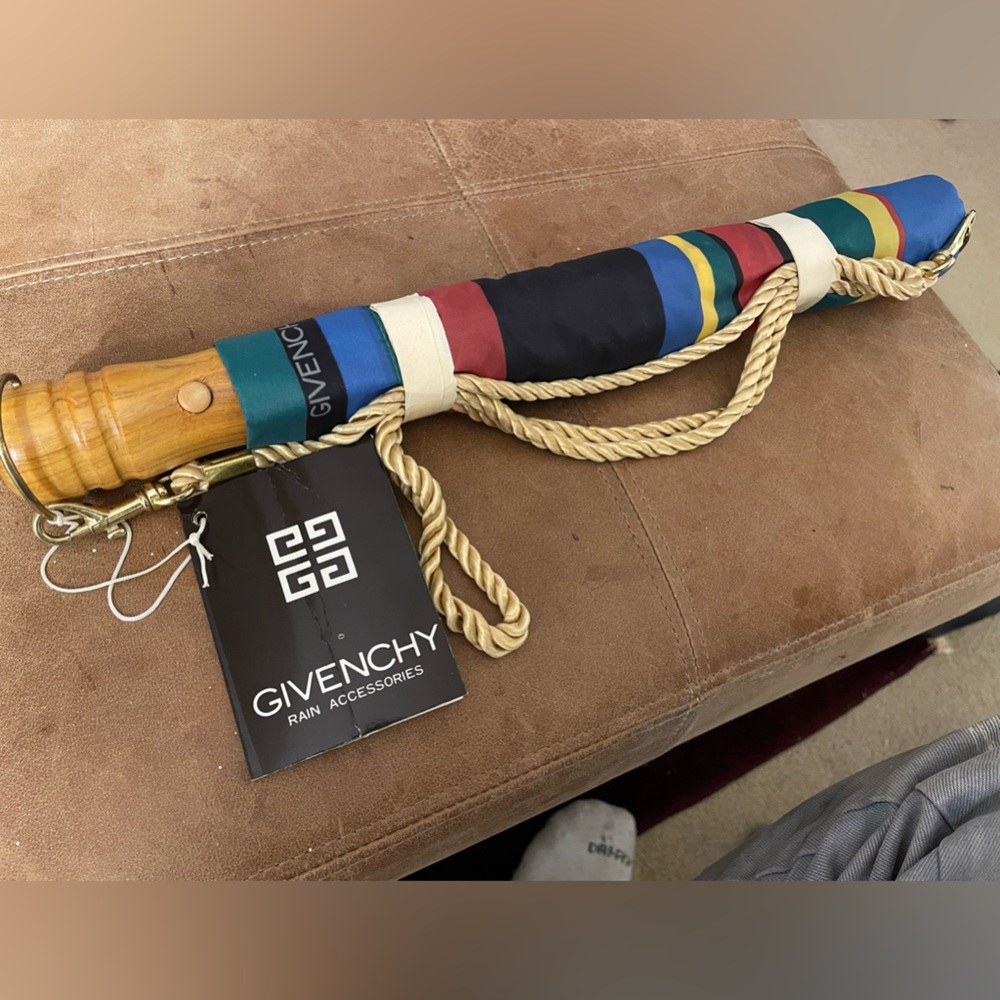 COPY - Givenchy umbrella. New. Never opened. Fully automatic. Wooden handle.